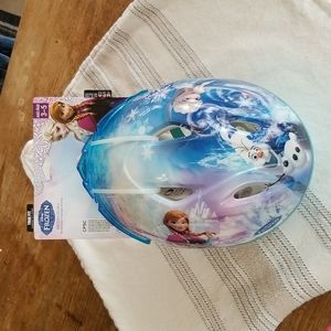 Girls Frozen bicycle helmet, for ages 3 to 5